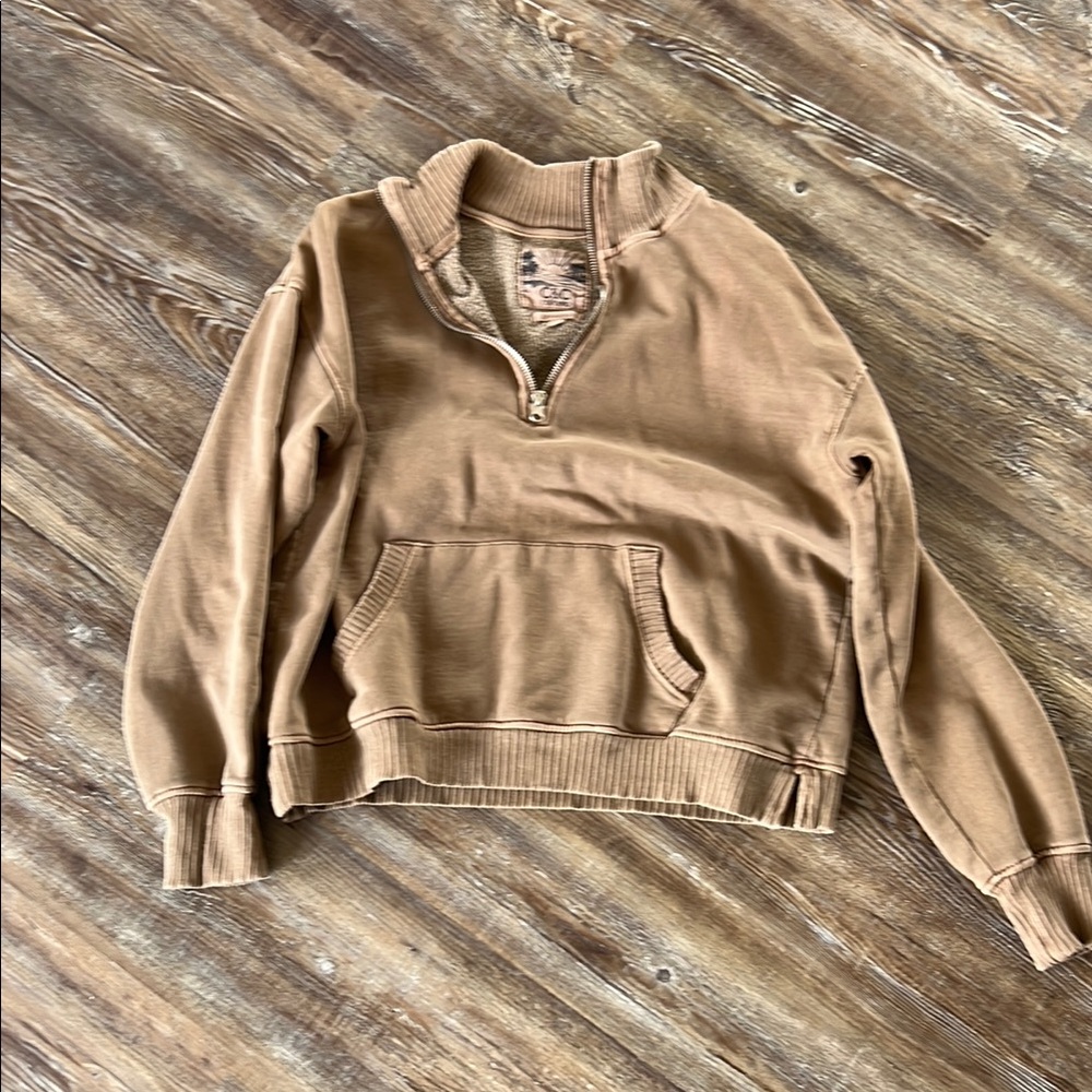 Women’s Tan Sweater